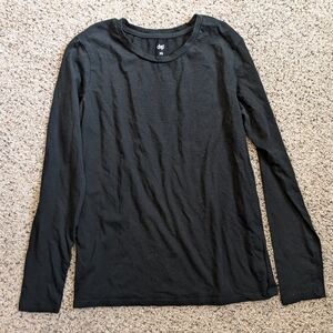 Long sleeve black tee